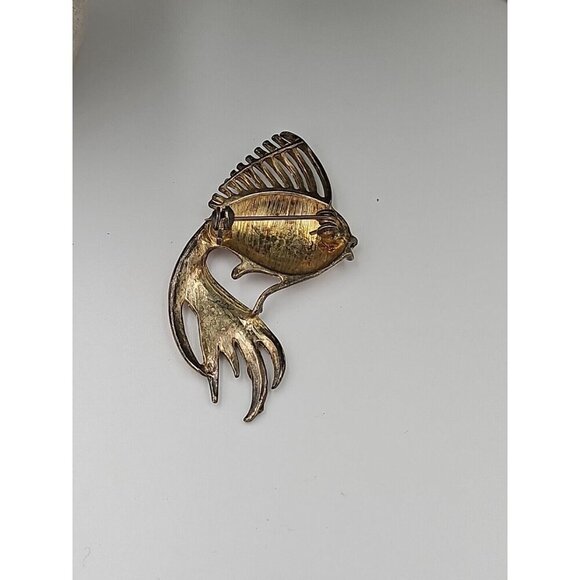 Brooch Fish Enamel Fashion Jewelry Coral Brass‎ Goldtone - Picture 2 of 3